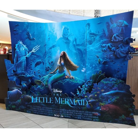 Disney The Little Mermaid 2023 AMC Light up Popcorn Bucket Vessel 130oz NEW - Picture 2 of 6